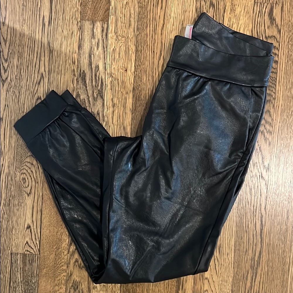 Commando leatherette pants M